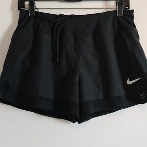 Nike Dri-Fit shorts size M